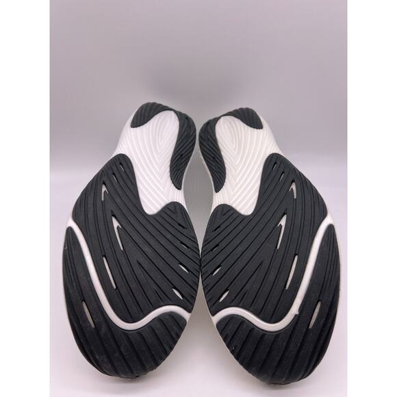 New Balance FuelCell Rebel V3 Running White MFCXCW3 Men Size 13🛒 - Picture 4 of 12